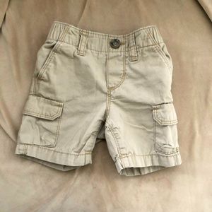 12-18M Old Navy khaki cargo shorts